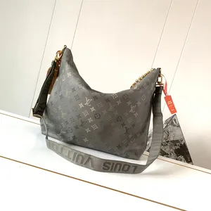 Louis Vuitton METIS M27181