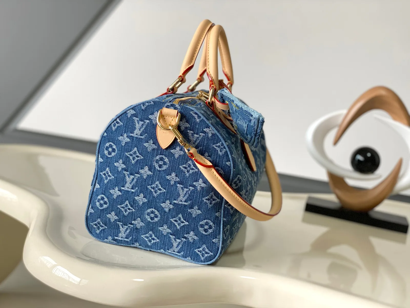 Louis Vuitton SPEEDY BANDOULIERE 30 Bag ITEM018