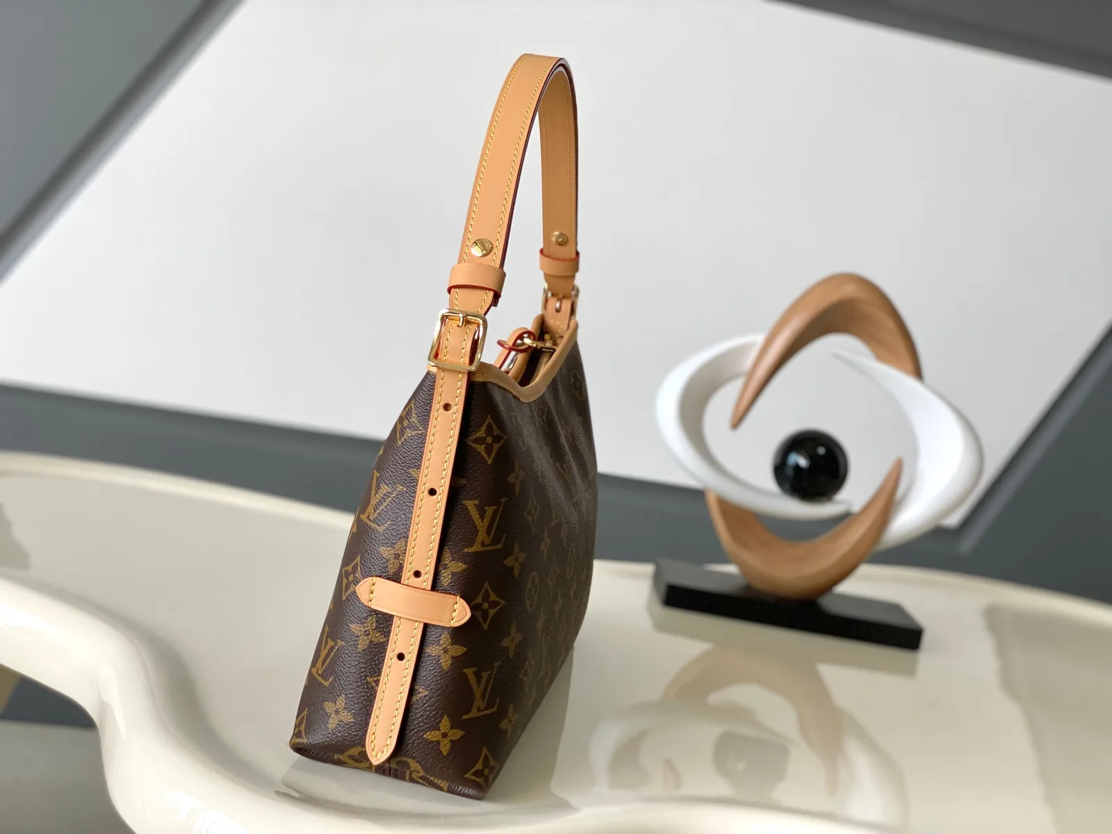 Louis Vuitton CARRYALL EAST WEST ITEM020