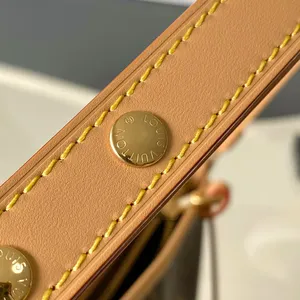 Louis Vuitton CARRYALL EAST WEST ITEM020