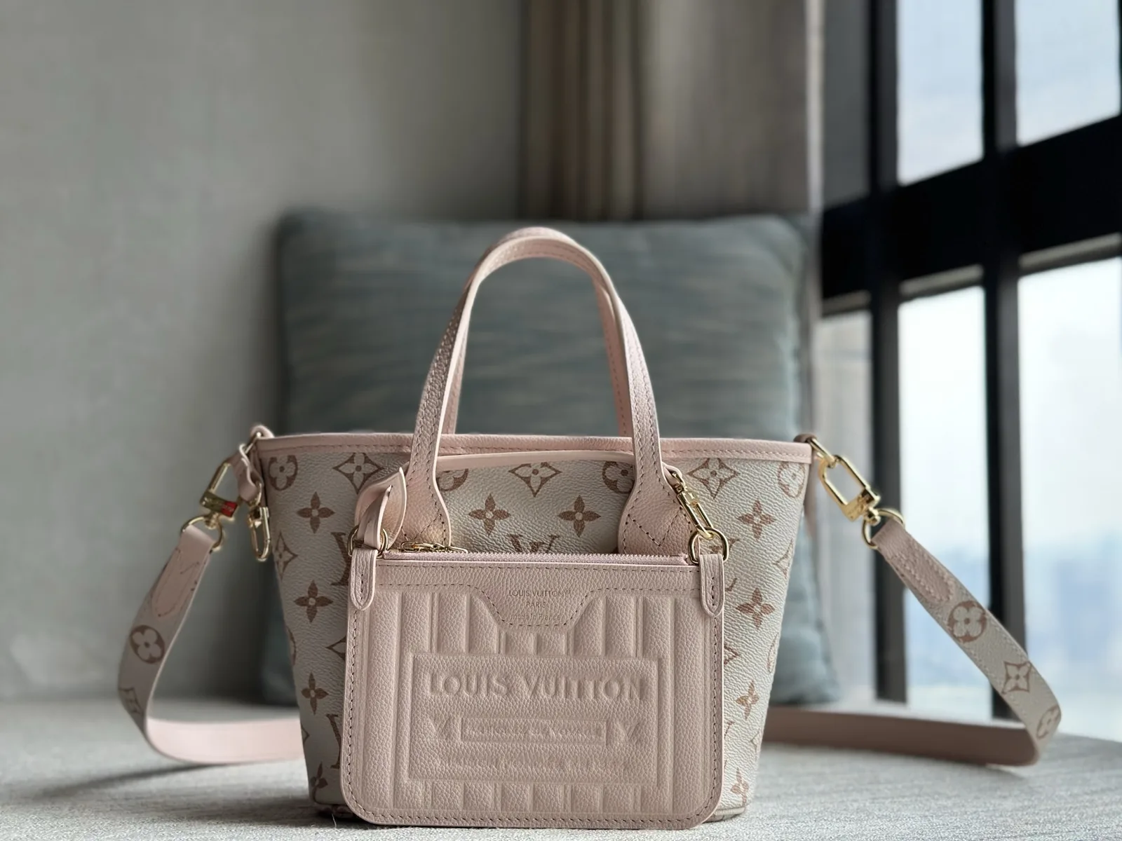 Louis Vuitton NEVERFULL INSIDE OUT BB Bag M2A466