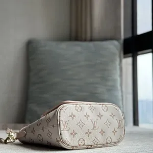 Louis Vuitton NEVERFULL INSIDE OUT BB Bag M2A466