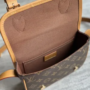 Louis Vuitton SATCHEL Bag M26805
