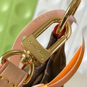 Louis Vuitton bumbag M46784