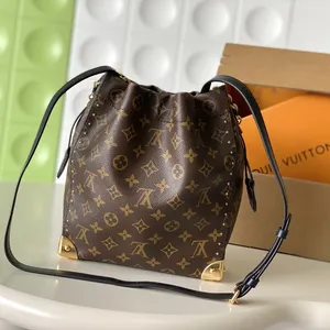 Louis Vuitton No Trunk Bag ITEM037
