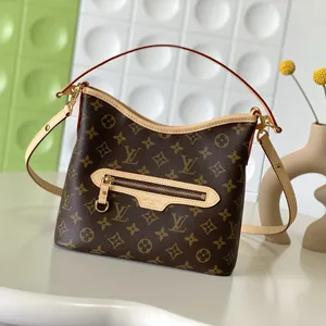 Louis Vuitton Lineup BB Bag M28423
