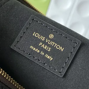 Louis Vuitton Vanity Chain Pouch M47125