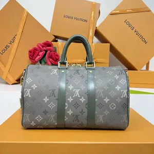 Louis Vuitton eepall Bandouli re 35 Bag M27054