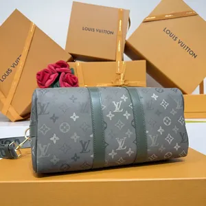 Louis Vuitton eepall Bandouli re 35 Bag M27054