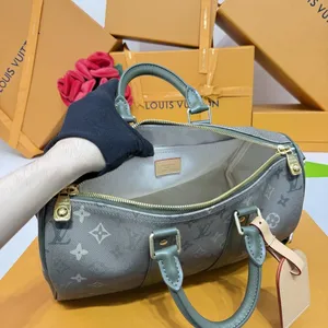 Louis Vuitton eepall Bandouli re 35 Bag M27054