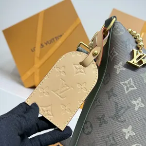 Louis Vuitton VagabondHobo Bag M27181