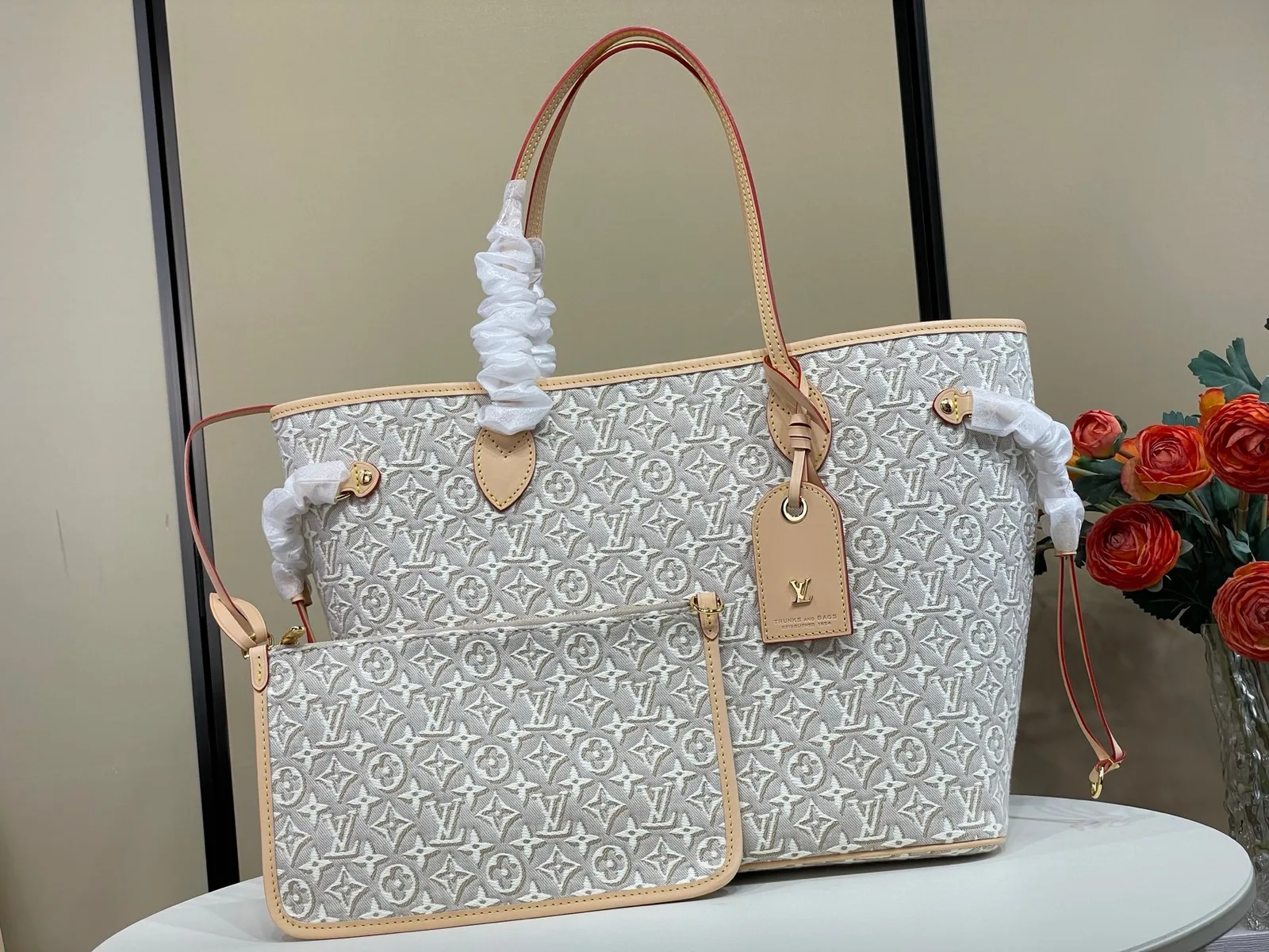 Louis Vuitton Neverfull MM Bag M2A381