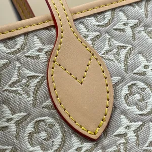 Louis Vuitton Neverfull MM Bag M2A381