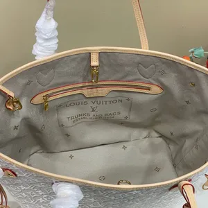 Louis Vuitton Neverfull MM Bag M2A381
